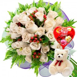 RAMO 24 ROSAS BLANCAS MAS PELUCHE Y GLOBO DÍA DE LA MADRE