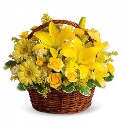 Cesta Mediana de 12 Rosas Flores y Liliums Amarillas
