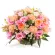 Cesta de Flores Mediana con Lisianthum Rosados y Rosas Color Damasco más Hipérico
