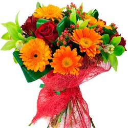 Ramo de Flores Gerberas Naranjas y Rosas Rojas más Flores Mix