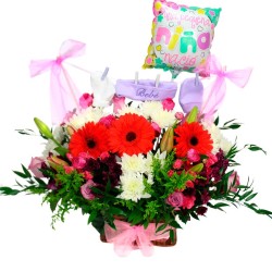 Cesta para Nacimiento de Niñas con Ropita Flores Mix y Globo