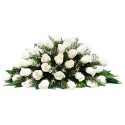 Ovalo con 30 Rosas Blancas para Condolencia