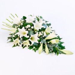 Arreglo de Flores para Condolencia con Liliums Blancos + flores Mix