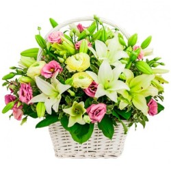 Condolencia en Cesta con Rosas y Liliums