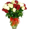 Florero de Rosas Rojas y Blancas 50 rosas